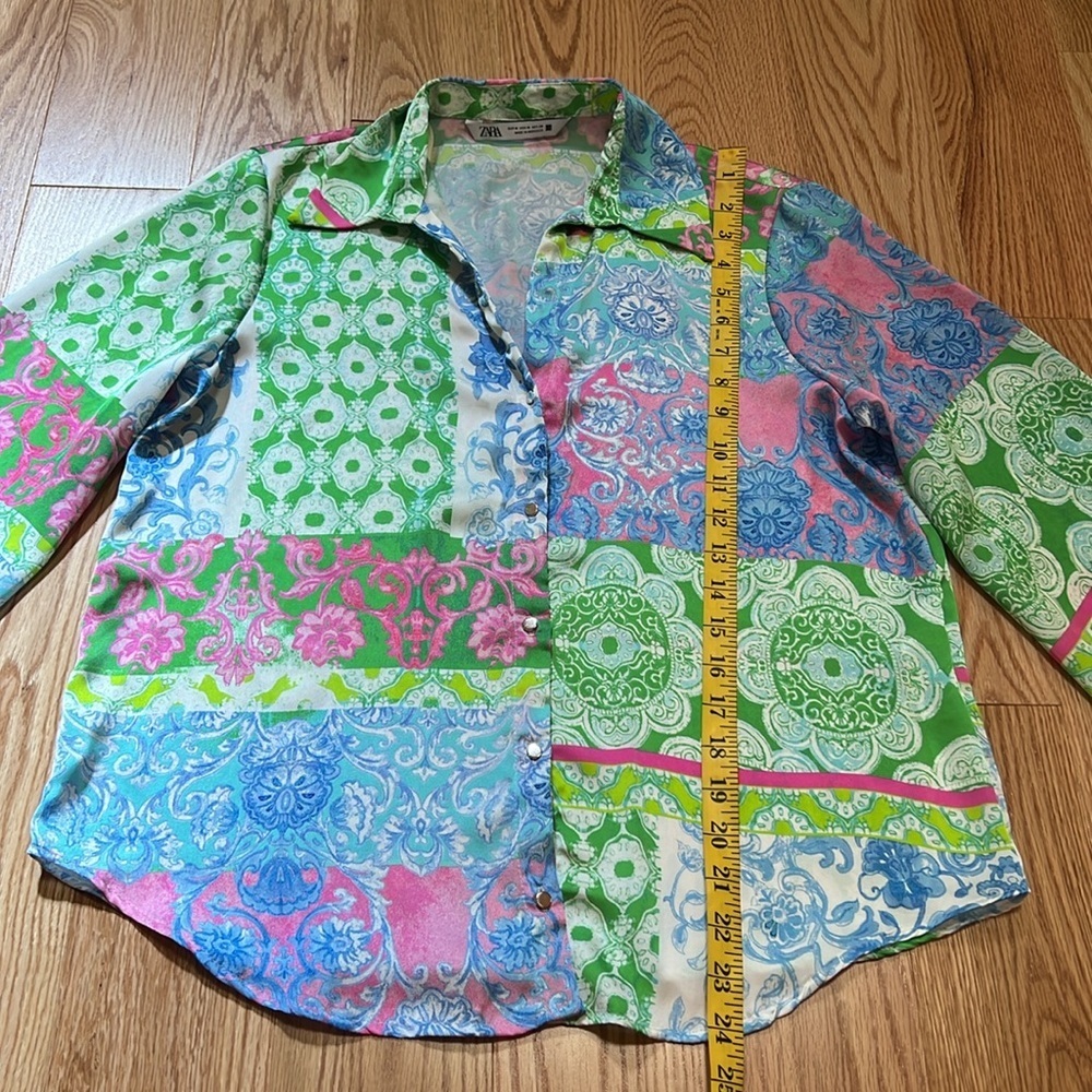 Zara medium satin multi patchwork shirt. - image 9